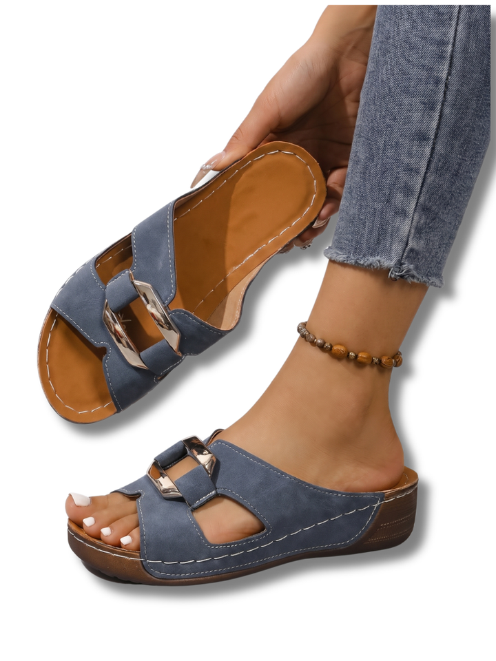Capri | Buckle Sandals